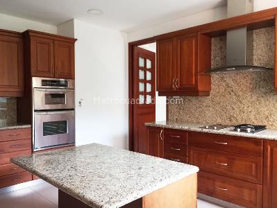 Apartamento de 3 alcobas en venta en El Poblado, Medellín, 351 m² · foto 4 de 14