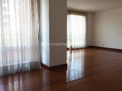 Apartamento de 3 alcobas en venta en El Poblado, Medellín, 351 m² · foto 7 de 14