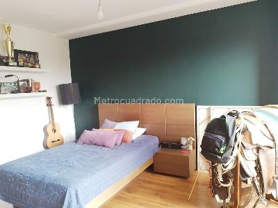 Apartamento de 3 alcobas en venta en El Tesoro, Medellín, 223 m² · foto 15 de 20