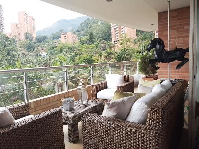 Apartamento de 3 alcobas en venta en El Tesoro, Medellín, 223 m² · foto 20 de 20