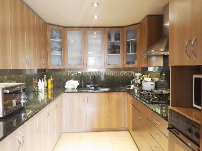 Apartamento de 3 alcobas en venta en El Tesoro, Medellín, 223 m² · foto 8 de 20