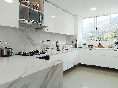 Apartamento en venta en El Poblado, Medellín · foto 6 de 19
