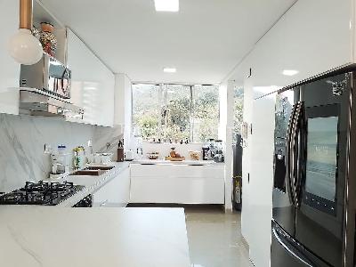 Apartamento en venta en El Poblado, Medellín · foto 7 de 19