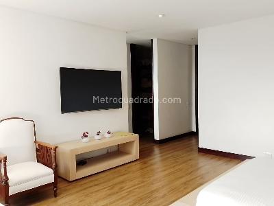 Apartamento de 3 alcobas en venta en El Poblado, Medellín, 223 m² · foto 11 de 18