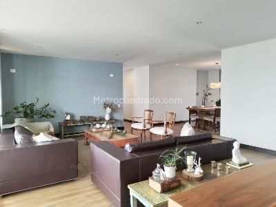 Apartamento de 3 alcobas en venta en El Poblado, Medellín, 223 m² · foto 4 de 18