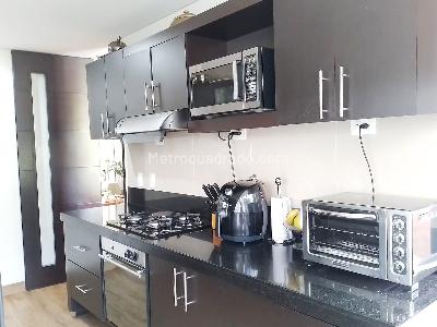 Apartamento de 3 alcobas en venta en El Poblado, Medellín, 223 m² · foto 5 de 18