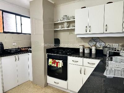 Apartamento en venta en El Poblado, Medellín · foto 6 de 17