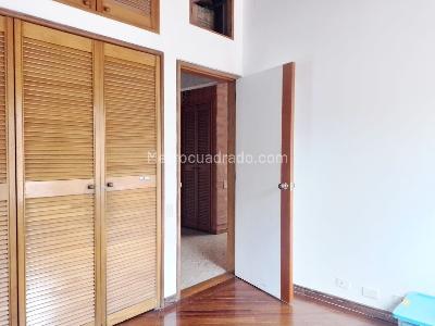 Casa de 3 alcobas en venta en El Poblado, Medellín, 248 m² · foto 14 de 20