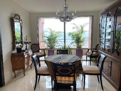Apartamento de 3 alcobas en venta en Los Balsos, Medellín, 242 m² · foto 6 de 13