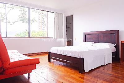 Apartamento de 4 alcobas en venta en El Poblado, Medellín, 512 m² · foto 8 de 20