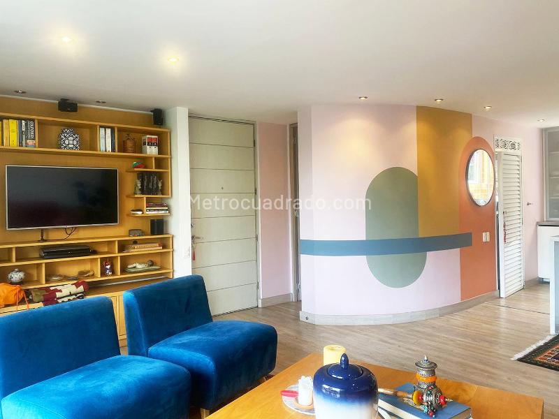 Furnished 2BR Apartment in Quiet El Poblado Area