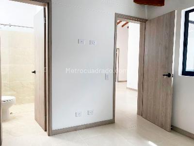 Casa de 4 alcobas en venta en Rionegro, Rionegro, 220 m² · foto 8 de 13