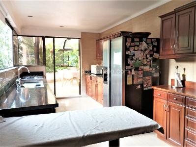 Apartamento de 4 alcobas en venta en El Poblado, Medellín, 290 m² · foto 10 de 18