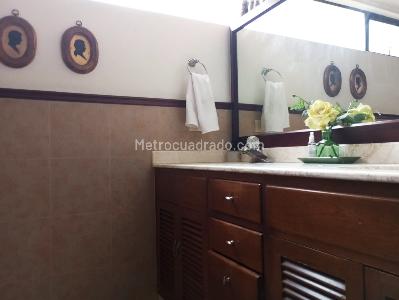 Apartamento de 4 alcobas en venta en El Poblado, Medellín, 290 m² · foto 16 de 18