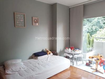 Apartamento de 2 alcobas en venta en El Poblado, Medellín, 118 m² · foto 14 de 17