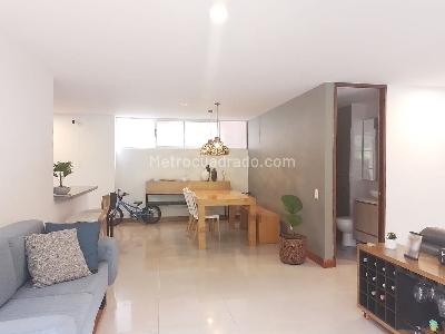 Apartamento de 2 alcobas en venta en El Poblado, Medellín, 118 m² · foto 3 de 17