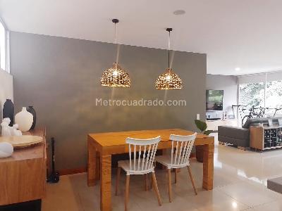 Apartamento de 2 alcobas en venta en El Poblado, Medellín, 118 m² · foto 4 de 17