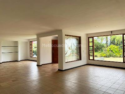 Casa de 3 alcobas en venta en Rionegro, Rionegro, 250 m² · foto 3 de 16