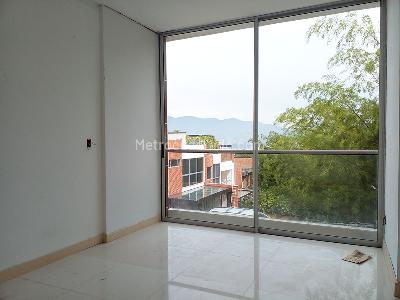 Casa de 3 alcobas en venta en Envigado, Envigado, 204 m² · foto 10 de 19