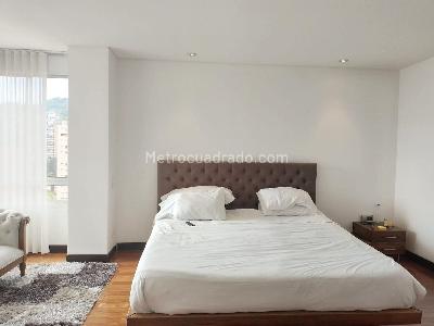 Apartamento de 3 alcobas en arriendo en El Poblado, Medellín, 226 m² · foto 10 de 20