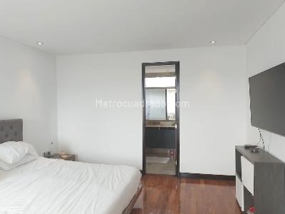 Apartamento de 3 alcobas en arriendo en El Poblado, Medellín, 226 m² · foto 11 de 20
