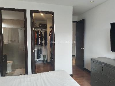 Apartamento de 3 alcobas en arriendo en El Poblado, Medellín, 226 m² · foto 16 de 20
