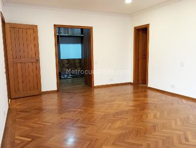 Apartamento en venta en El Poblado, Medellín · foto 11 de 19