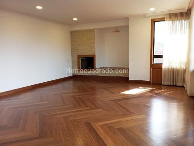 Apartamento en venta en El Poblado, Medellín · foto 2 de 19
