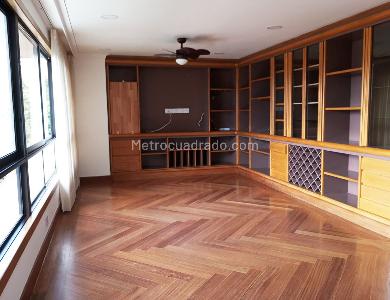 Apartamento en venta en El Poblado, Medellín · foto 3 de 19