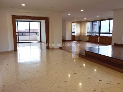 Apartamento en venta en El Poblado, Medellín · foto 6 de 19
