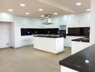 Apartamento en venta en El Poblado, Medellín · foto 8 de 19