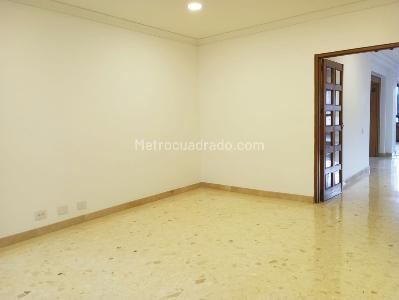 Apartamento en venta en El Poblado, Medellín · foto 9 de 19