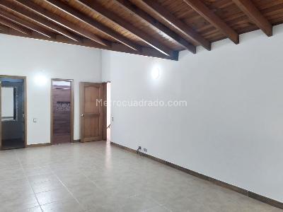 Casa en arriendo en El Poblado, Medellín · foto 12 de 20