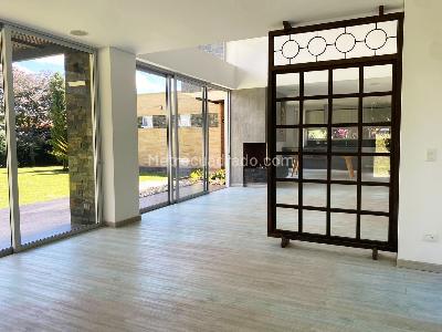 Casa de 3 alcobas en venta en Envigado, Envigado, 420 m² · foto 3 de 20