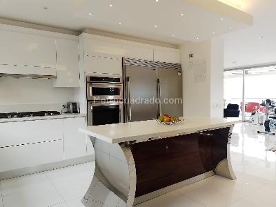 Apartamento en venta en El Poblado, Medellín · foto 13 de 20