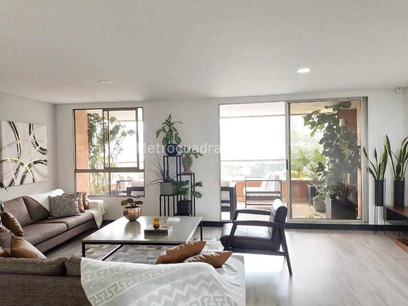 Furnished 3BR Apartment in El Poblado - 2