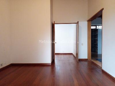 Casa de 3 alcobas en venta en El Poblado, Medellín, 240 m² · foto 11 de 20