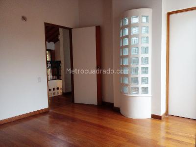 Casa de 3 alcobas en venta en El Poblado, Medellín, 240 m² · foto 13 de 20