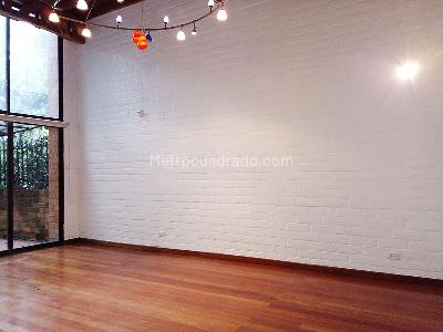 Casa de 3 alcobas en venta en El Poblado, Medellín, 240 m² · foto 3 de 20
