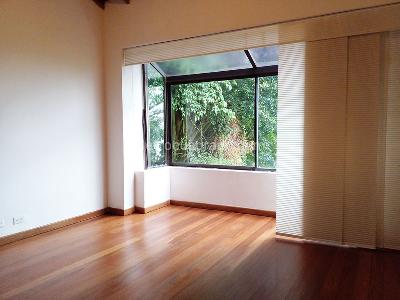 Casa de 3 alcobas en venta en El Poblado, Medellín, 240 m² · foto 9 de 20