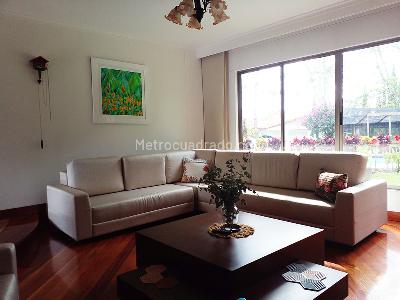 Casa de 3 alcobas en venta en Envigado, Envigado, 400 m² · foto 3 de 20