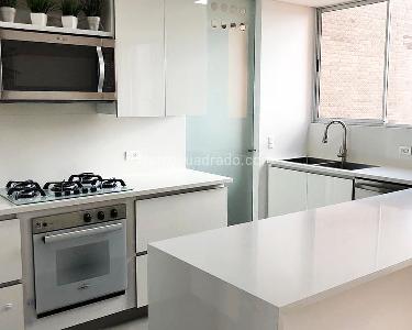 Apartamento en venta en El Poblado, Medellín · foto 5 de 19