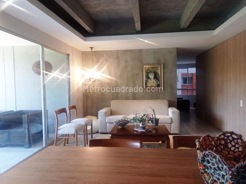 Apartamento Amoblado de 3 Alcobas en Arriendo en El Poblado (Conjunto) - 5