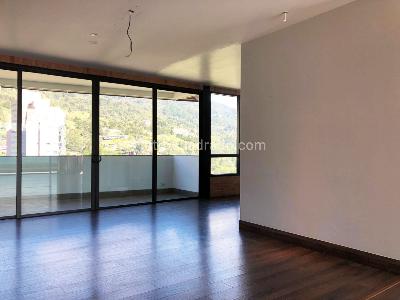 Apartamento de 4 alcobas en venta en El Poblado, Medellín, 490 m² · foto 5 de 20