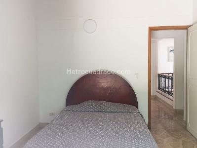 Casa de 4 alcobas en venta en El Poblado, Medellín, 285 m² · foto 11 de 18