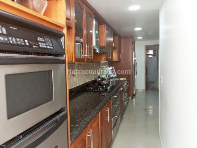 Casa de 4 alcobas en venta en El Poblado, Medellín, 285 m² · foto 8 de 18