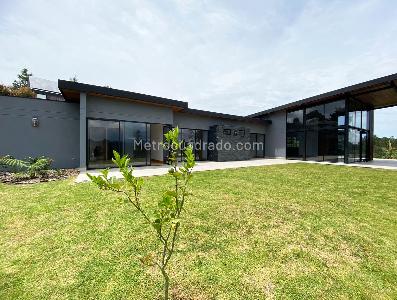 Casa de 3 alcobas en arriendo en La Victoria, Rionegro, 240 m² · foto 18 de 19