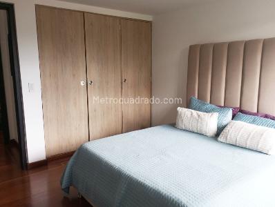 Apartamento de 3 alcobas en venta en Los Naranjos, Medellín, 230 m² · foto 12 de 19