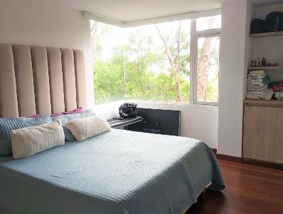 Apartamento de 3 alcobas en venta en Los Naranjos, Medellín, 230 m² · foto 13 de 19