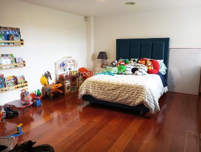 Apartamento de 3 alcobas en venta en Los Naranjos, Medellín, 230 m² · foto 14 de 19